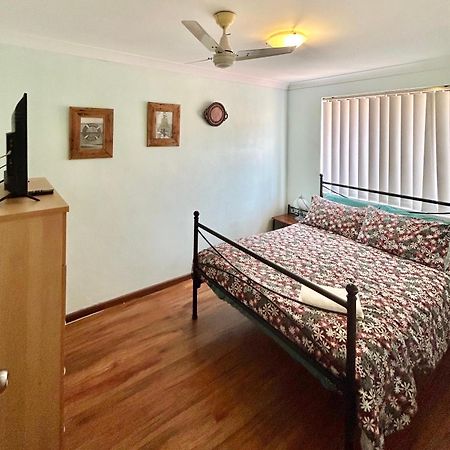 Geraldton Holiday Unit With Free Streaming Kültér fotó