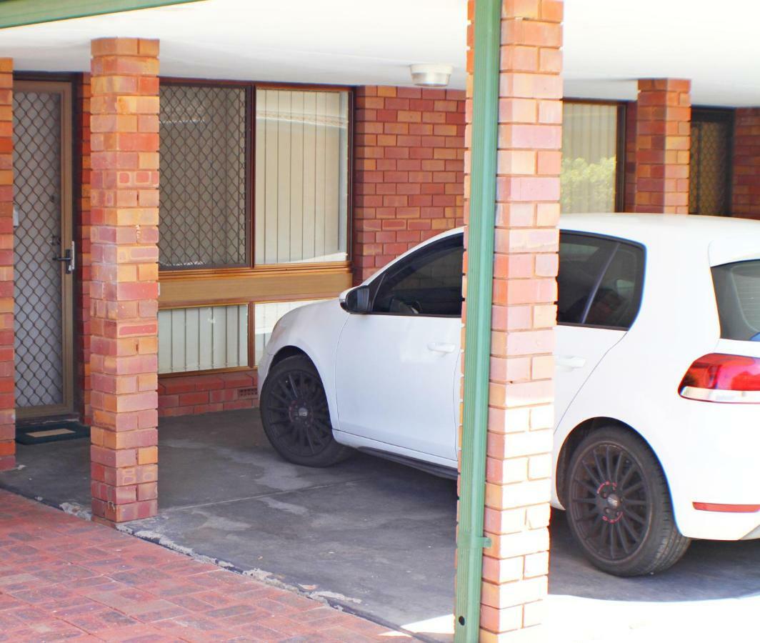 Geraldton Holiday Unit With Free Streaming Kültér fotó
